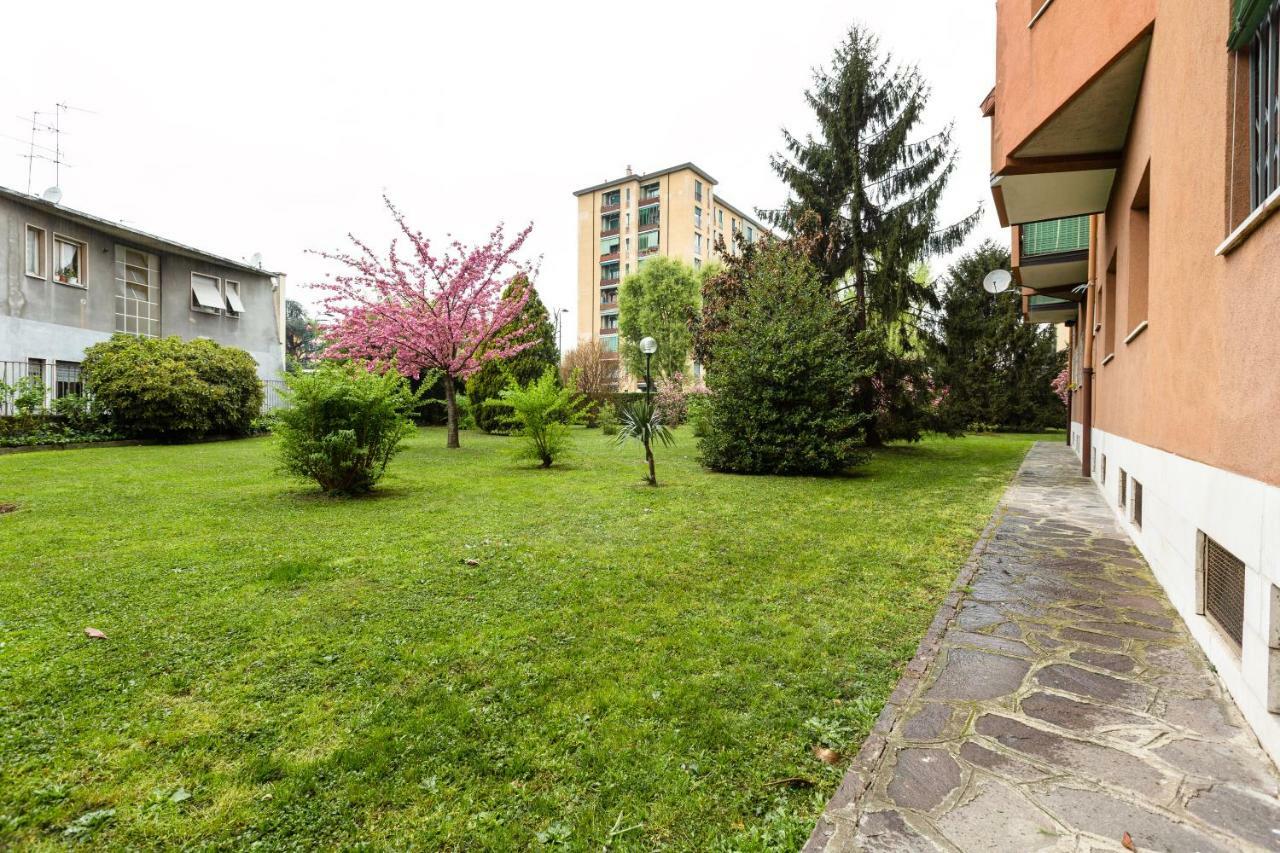 Renewed Balcony Flat With Green Garden 米兰 外观 照片